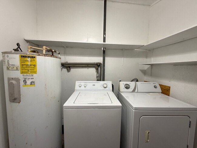 Building Photo - Must see 2 - bedroom, 1 -bath all brick home