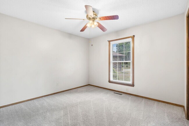 Building Photo - 3225 S Kimbrough Ct