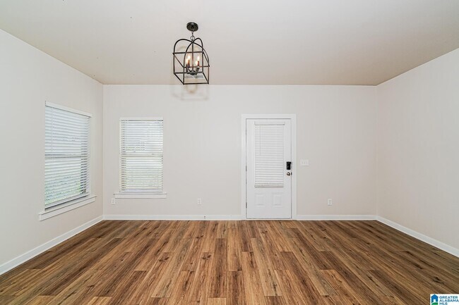 Building Photo - 1405 Brookhaven Dr