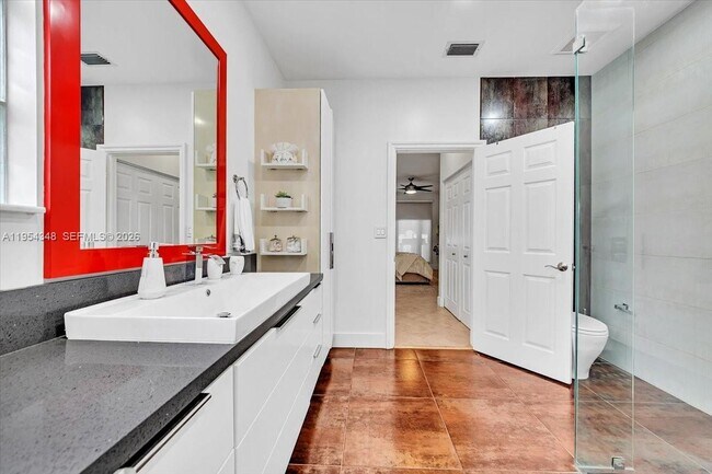 Building Photo - 773 SW 120th Ave