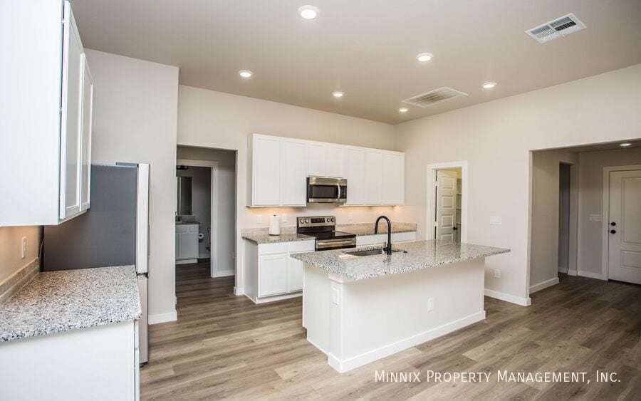 Building Photo - 3203 Durham Ave