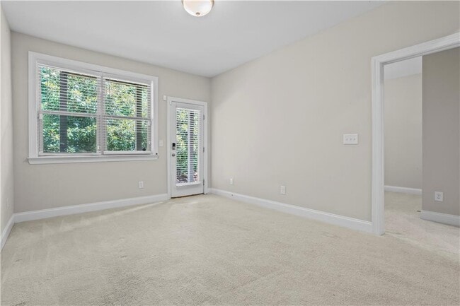 Building Photo - 3159 Rutter Dr