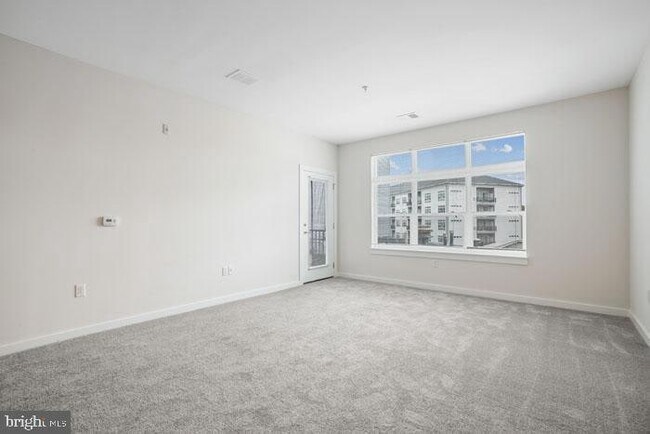 Building Photo - 131 Bridge Street Unit 1B-2-2420