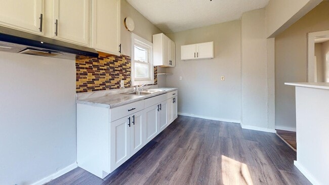 Building Photo - Denison/W.73rd neighborhood - updated 3 be...