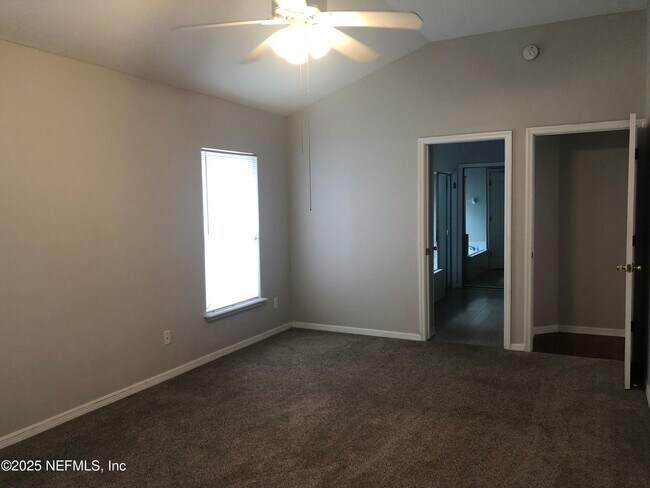 Building Photo - 12857 Chets Creek Dr N