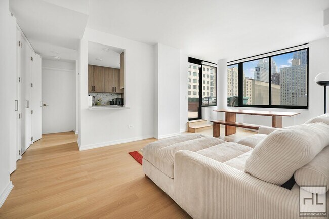 Primary Photo - W 60th St