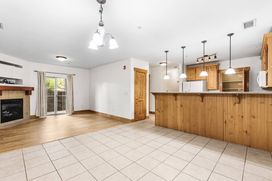 Building Photo - 5501 Lillehammer Ln