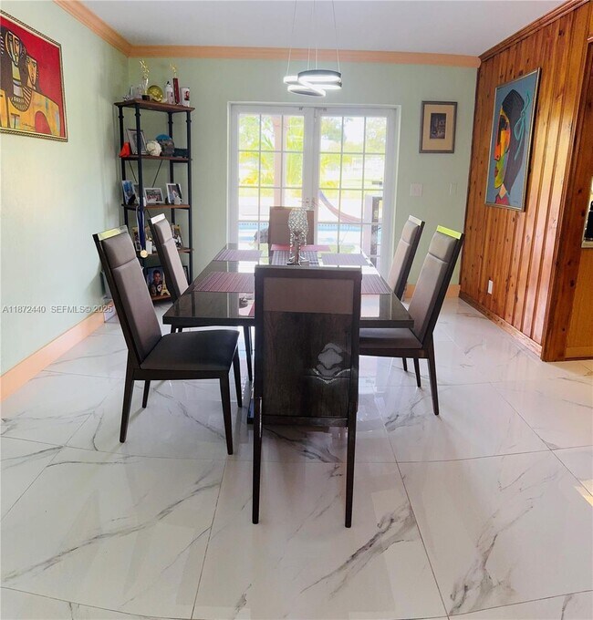 Building Photo - 1230 NW 74th Ave