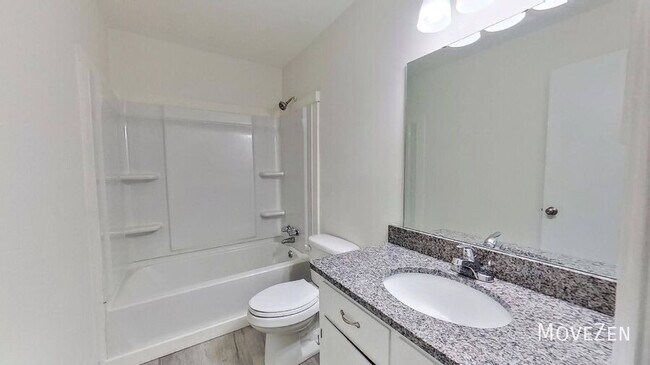 Building Photo - 1422 Delane Ave