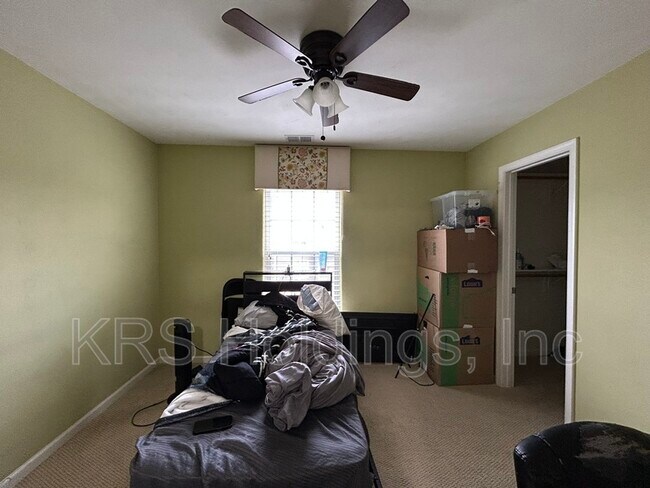 Building Photo - 5210 Moreland St