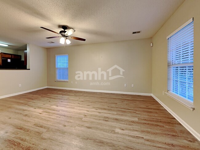 Building Photo - 8788 Red Oak Drive