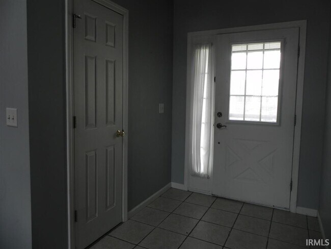 Building Photo - 340 Plantation Way