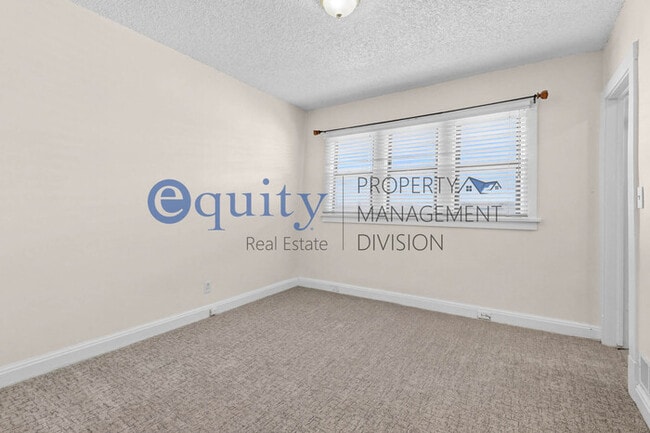 Building Photo - Murray House for Rent