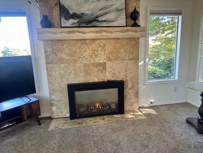 Building Photo - 14441 NE Morris Ct