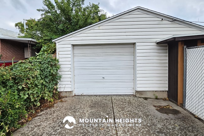 Building Photo - 2911 Hudson Cir