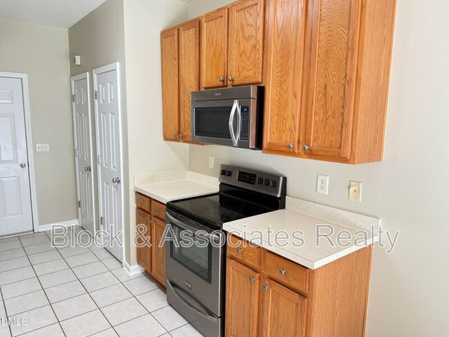 Building Photo - 1414 Crimson Creek Dr