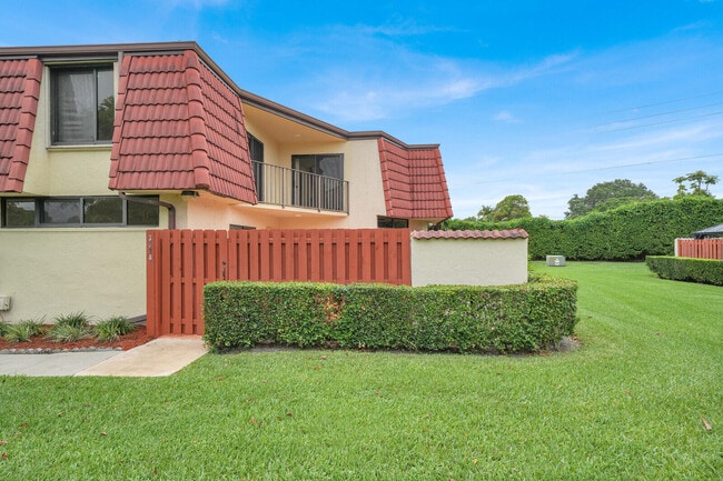 Building Photo - 3878 Victoria Dr