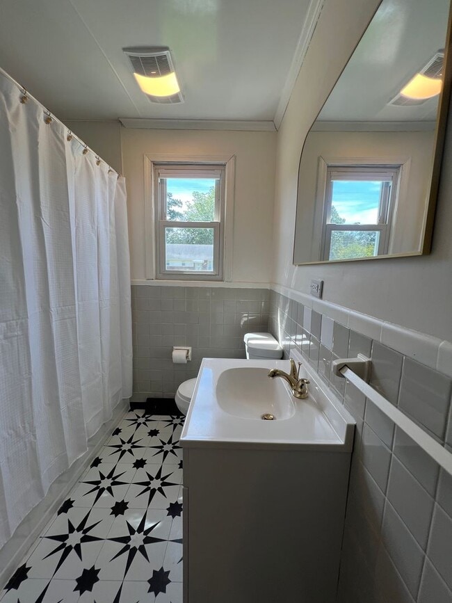 Building Photo - Mid - Century Modern Dream!   WILLOW TERRACE