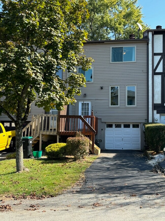 Primary Photo - 3199 Camberly Dr