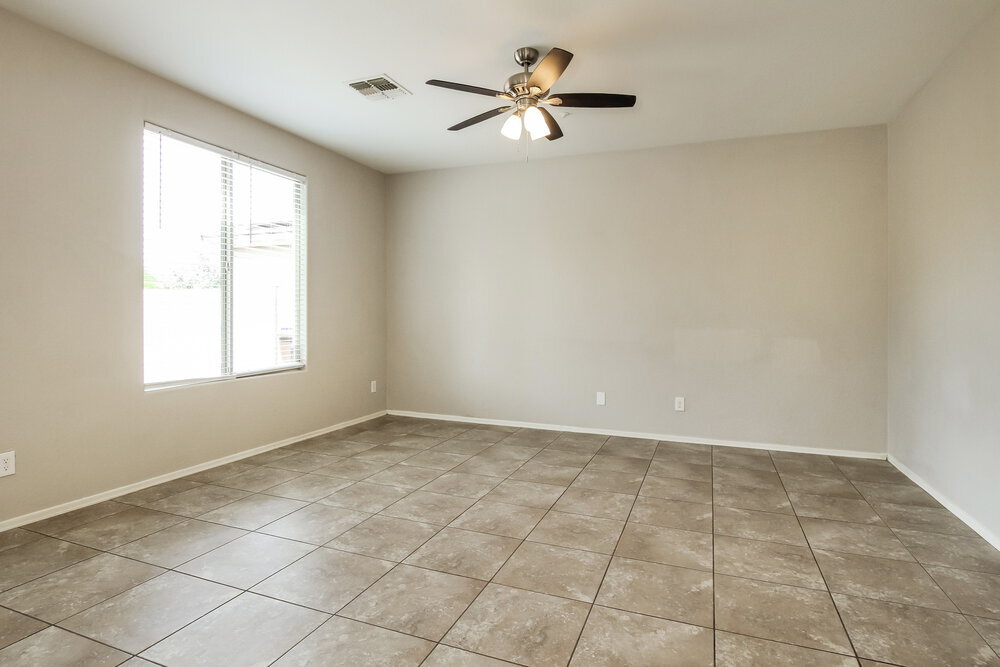 Building Photo - 8889 W Cameron Dr