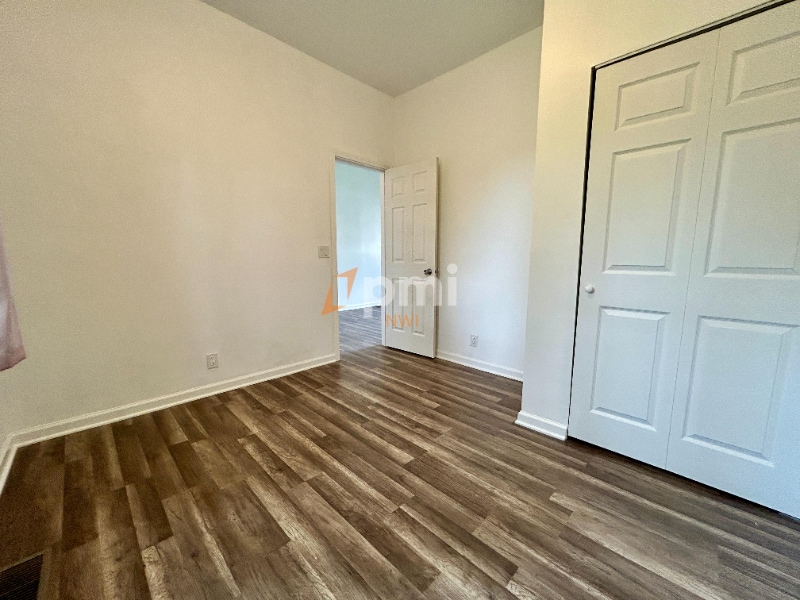 Building Photo - 13328 Edison St