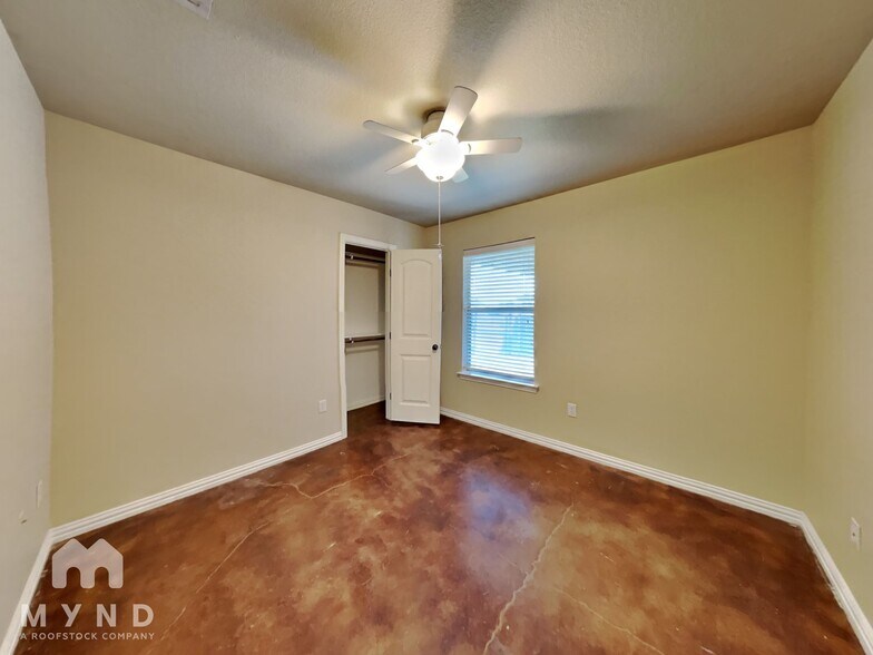 Building Photo - 109 Jolin Ln