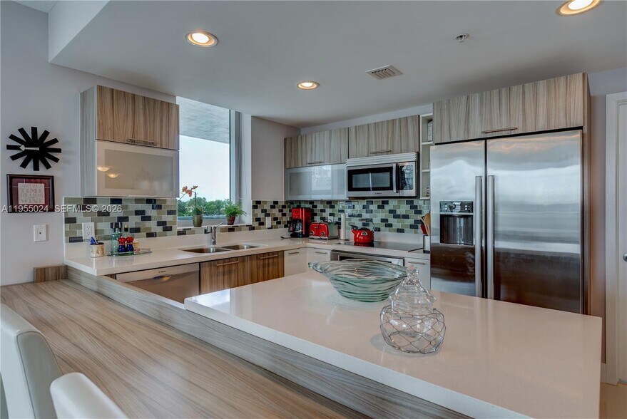 Building Photo - 6700 Indian Creek Dr