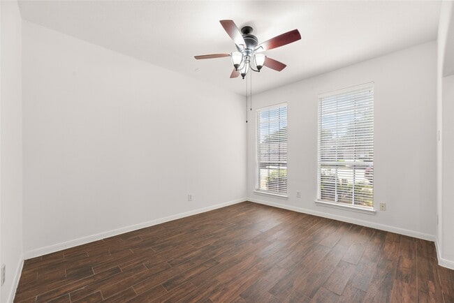 Building Photo - 1810 Candle Light Ct