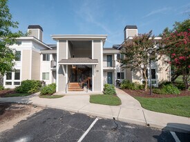 Building Photo - 265 Alexandra Dr
