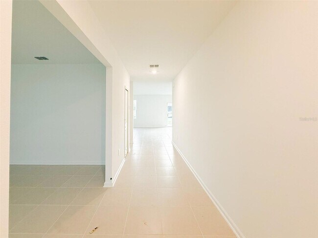 Building Photo - 4706 Golden Knight Blvd