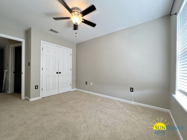 Building Photo - Beautiful townhome in the heart of Niceville!