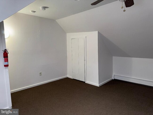 Building Photo - 6 N Main St