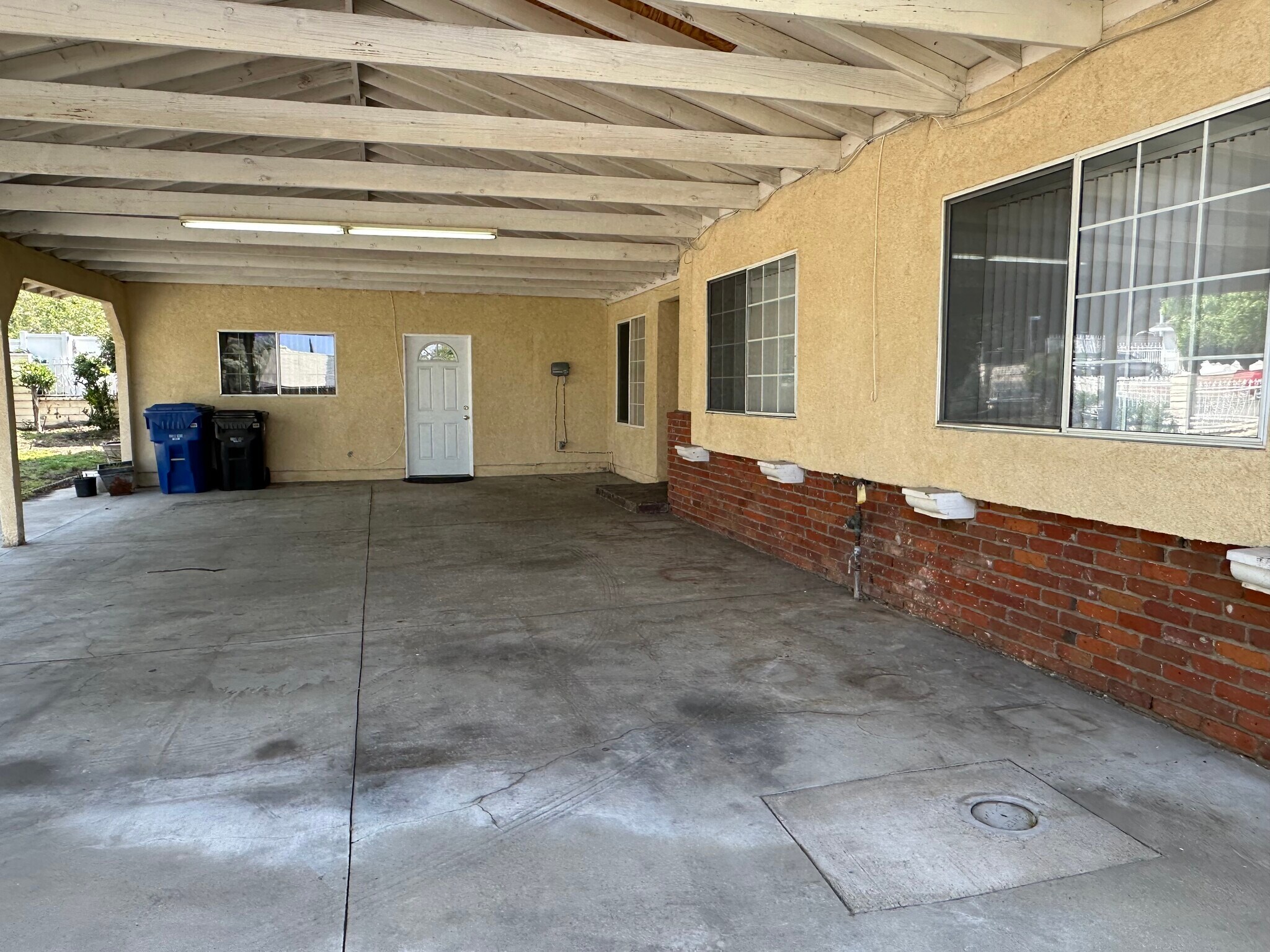 Building Photo - 13766 Paddock St