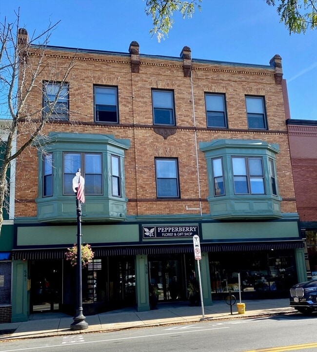 Building Photo - 541 Main St