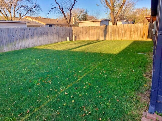 Building Photo - 1774 Cricket Hollow Dr