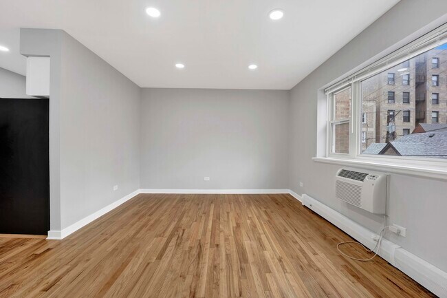 Building Photo - 3161 N Cambridge Ave