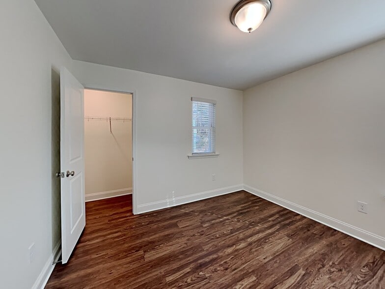 Building Photo - 3273 Brierhill Rd