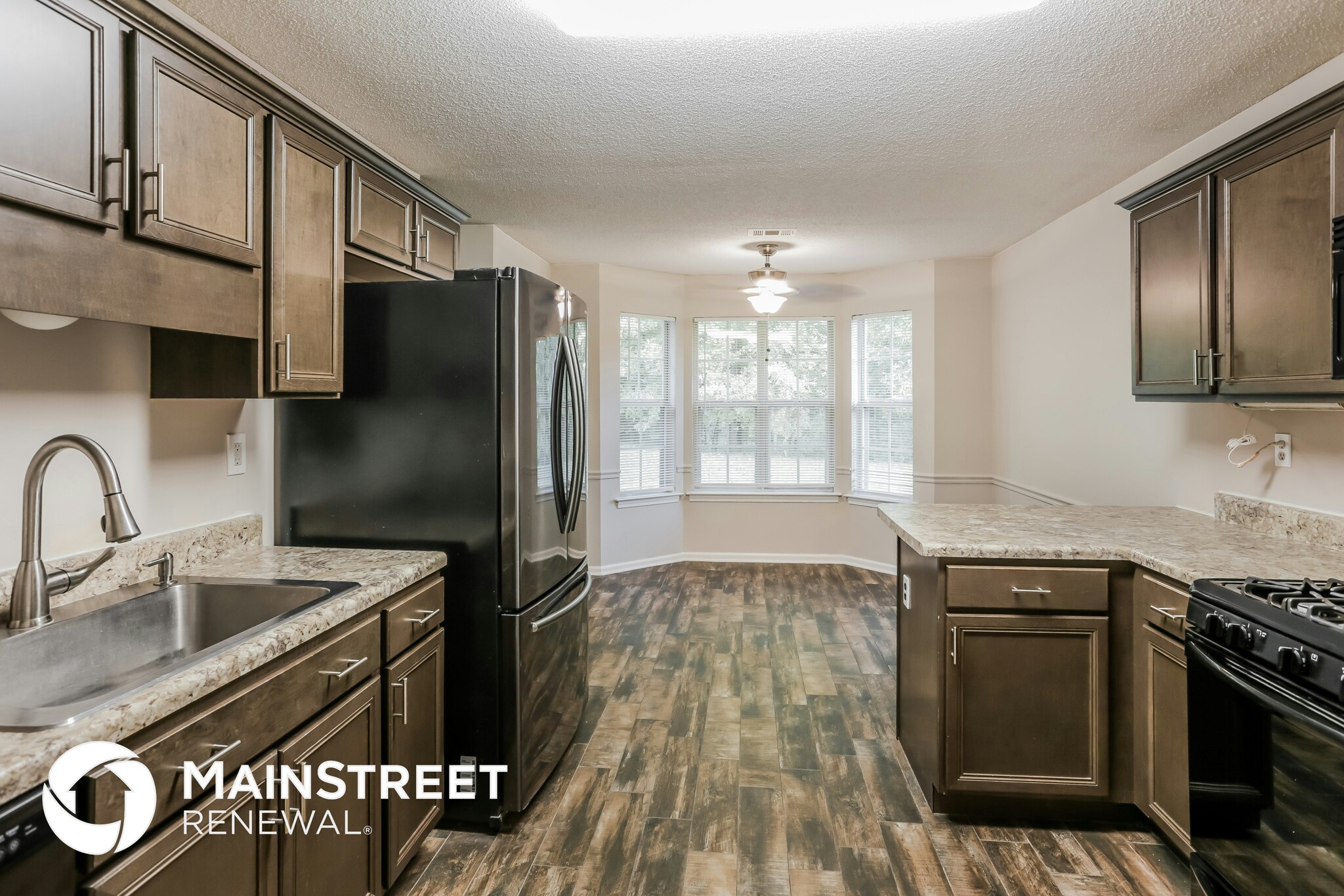 Building Photo - 7644 Woodshire Dr