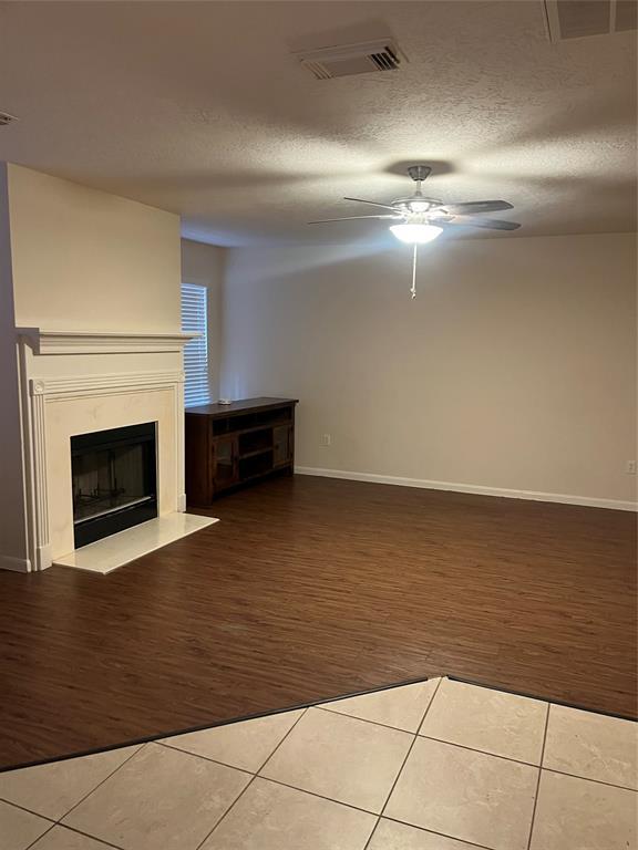 Building Photo - 302 Inverness Dr