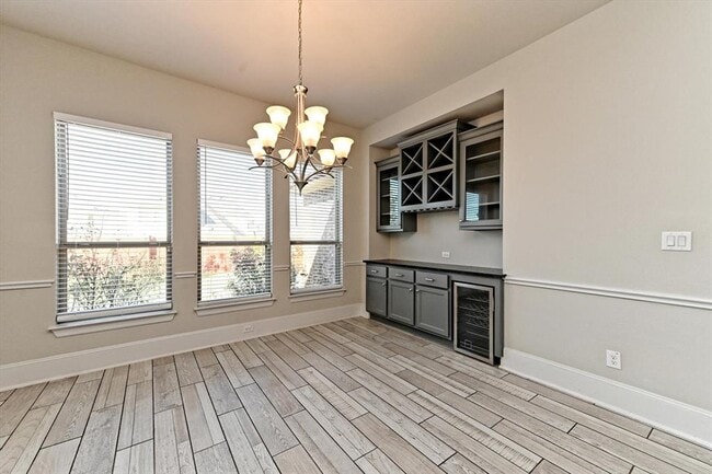 Building Photo - 208 Rocky View Ln