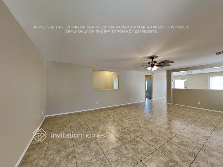 Building Photo - 11581 W Palo Verde Ave