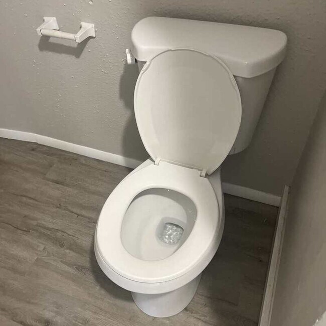 Building Photo - 3233 W 50th St