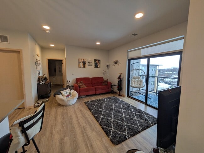 Building Photo - 6408 Bridge Rd