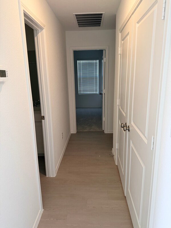 Building Photo - 208 Skyfire St