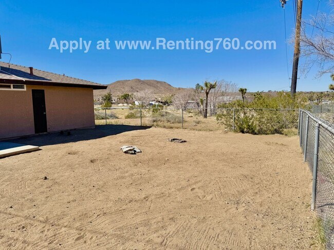 Building Photo - 6455 Linda Lee Dr