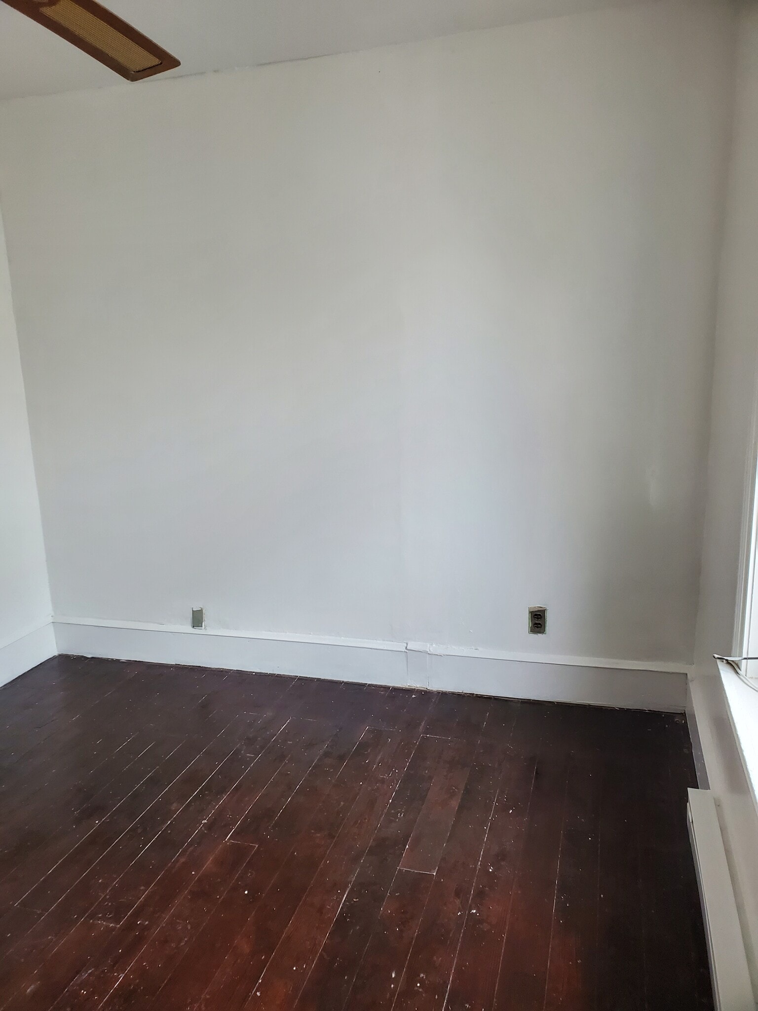 2nd Bedroom - 918 W Marshall St
