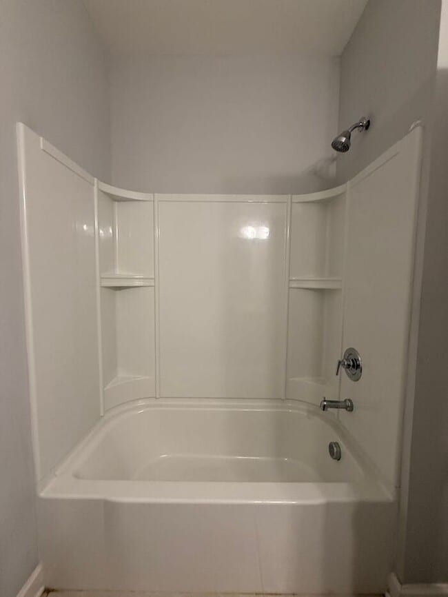 Building Photo - FOR RENT - Beautiful Townhome in Henderson...