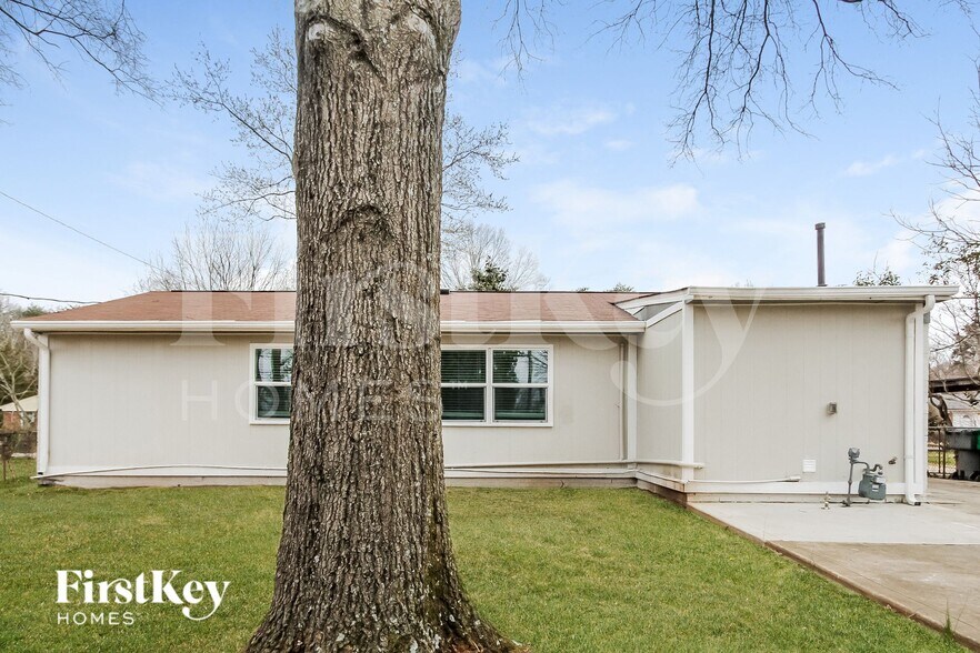 Building Photo - 3610 Bardot Dr