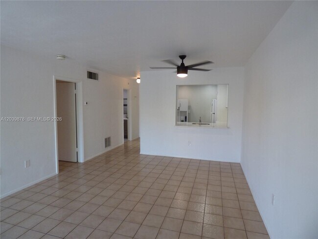 Building Photo - 9631 SW 77th Ave