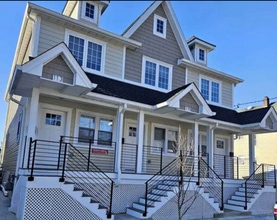 Building Photo - 113 Winslow Pl
